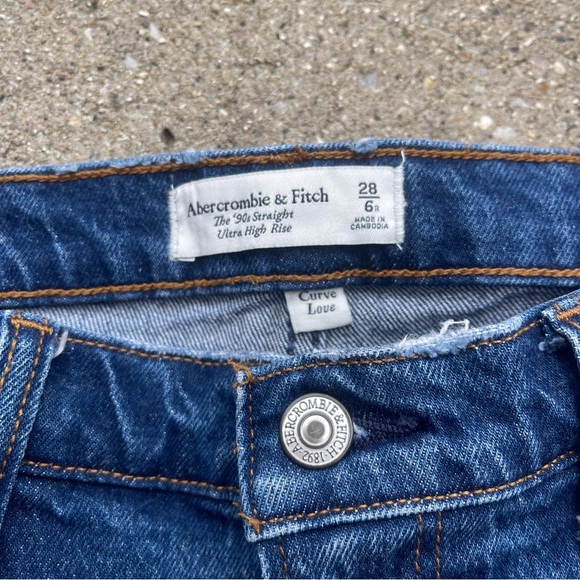 Abercrombie & Fitch High Rise Jeans Size 28 / 6 R - The ‘90s Straight - Picture 4 of 6